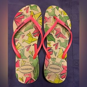 Havaianas Multi Colored Geometric Design Size 11/12 Flip Flop